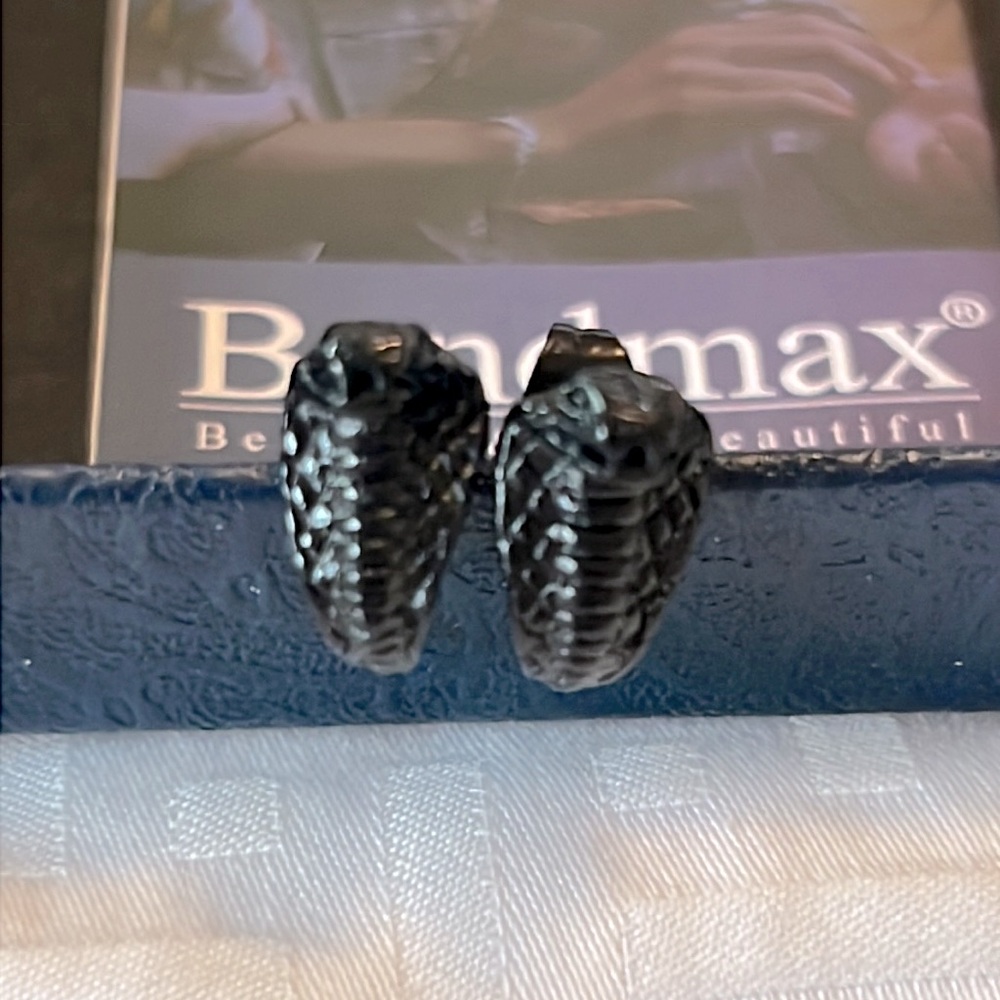 Bandmax Black Cobra Earrings